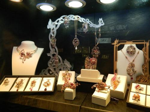 “雙循環(huán)”新發(fā)展格局的開啟——中國珠寶市場(chǎng)的機(jī)會(huì)將增多
